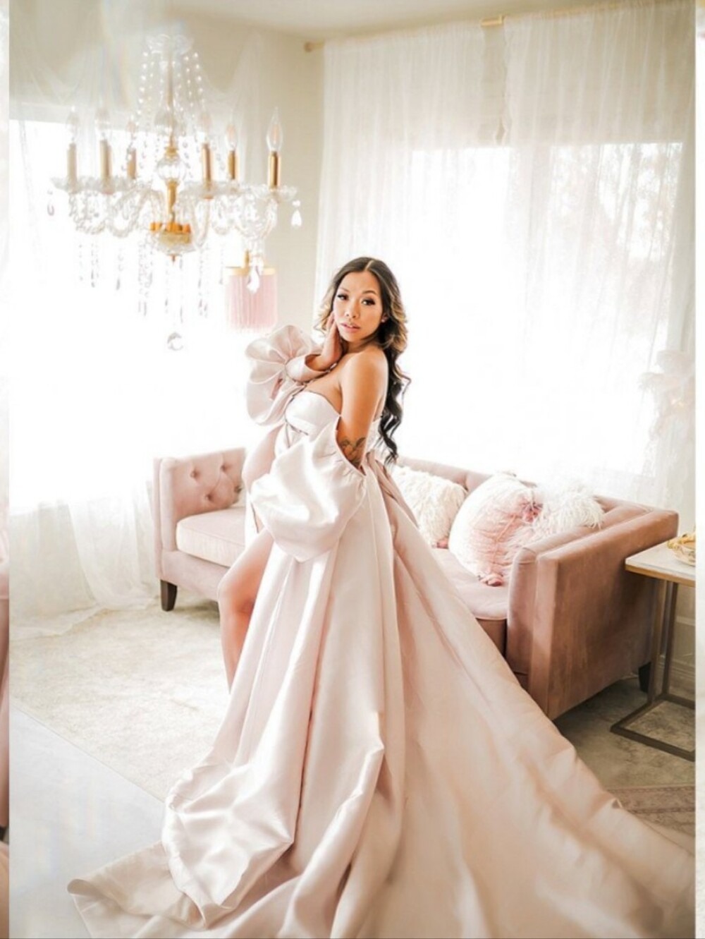 Elegant Women's Blush Satin Maternity Gown with Detachable Dramatic Sleeves